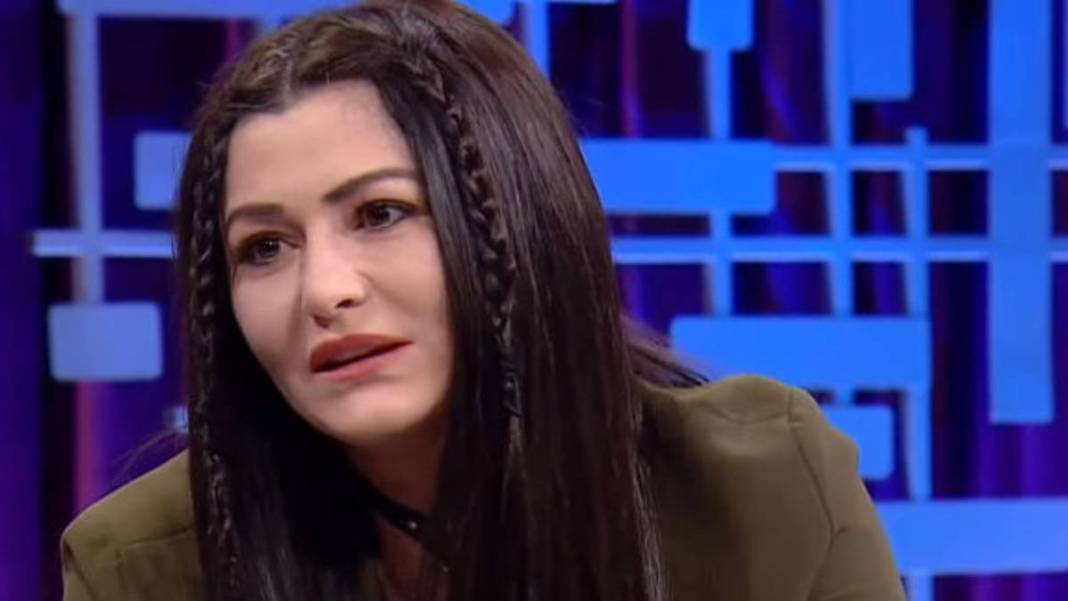 Yaprak Dökümü Ferhunde evlendi! Böyle gelinlik görmediniz, resmen beğeni butonlarını çökertti 2